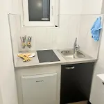 Apartment Newly Renovated Stylish & Spacious *
