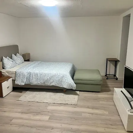 Apartment Newly Renovated Stylish & Spacious *