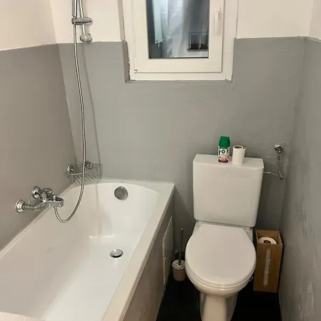 Newly Renovated Stylish & Spacious